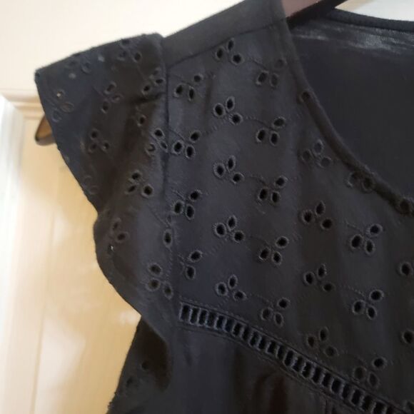 Cece Flutter Sleeve Eyelet Yoke Knit Top - Picture 4 of 6